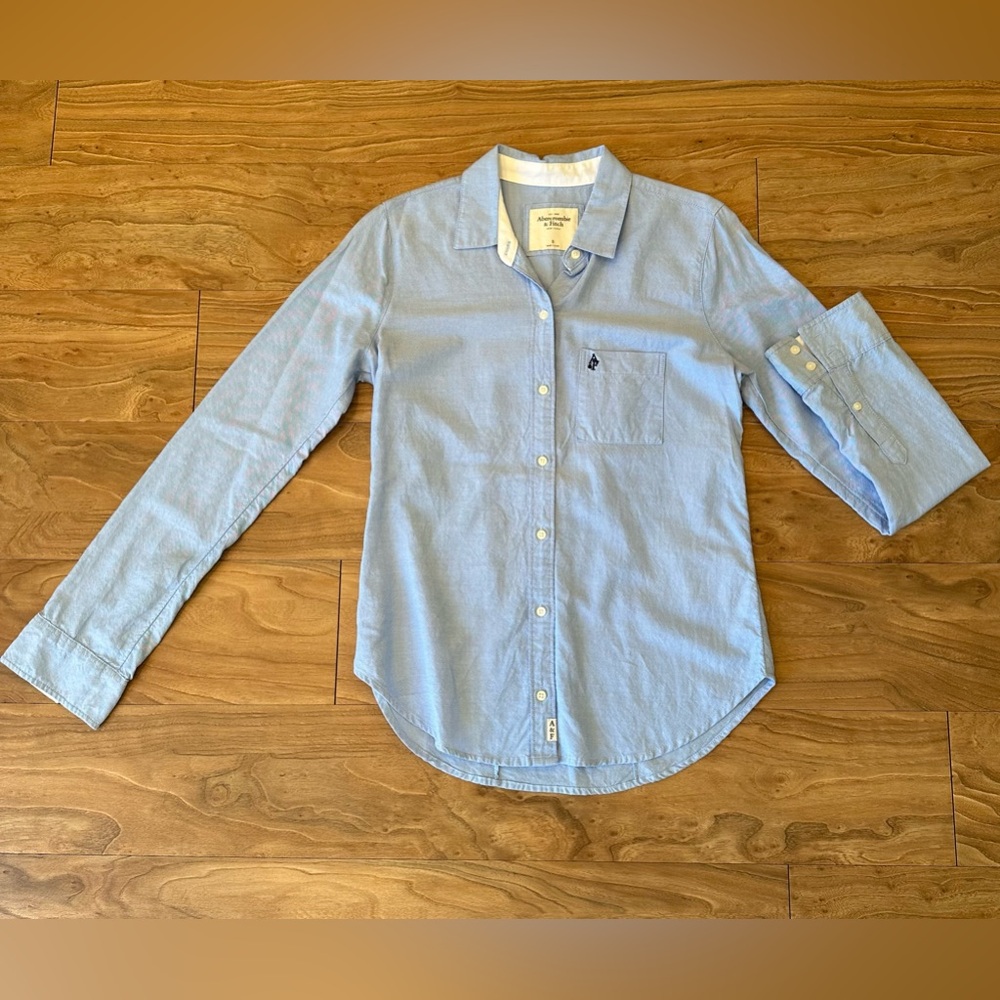 Abercrombie & Fitch light blue button down shirt, size small.